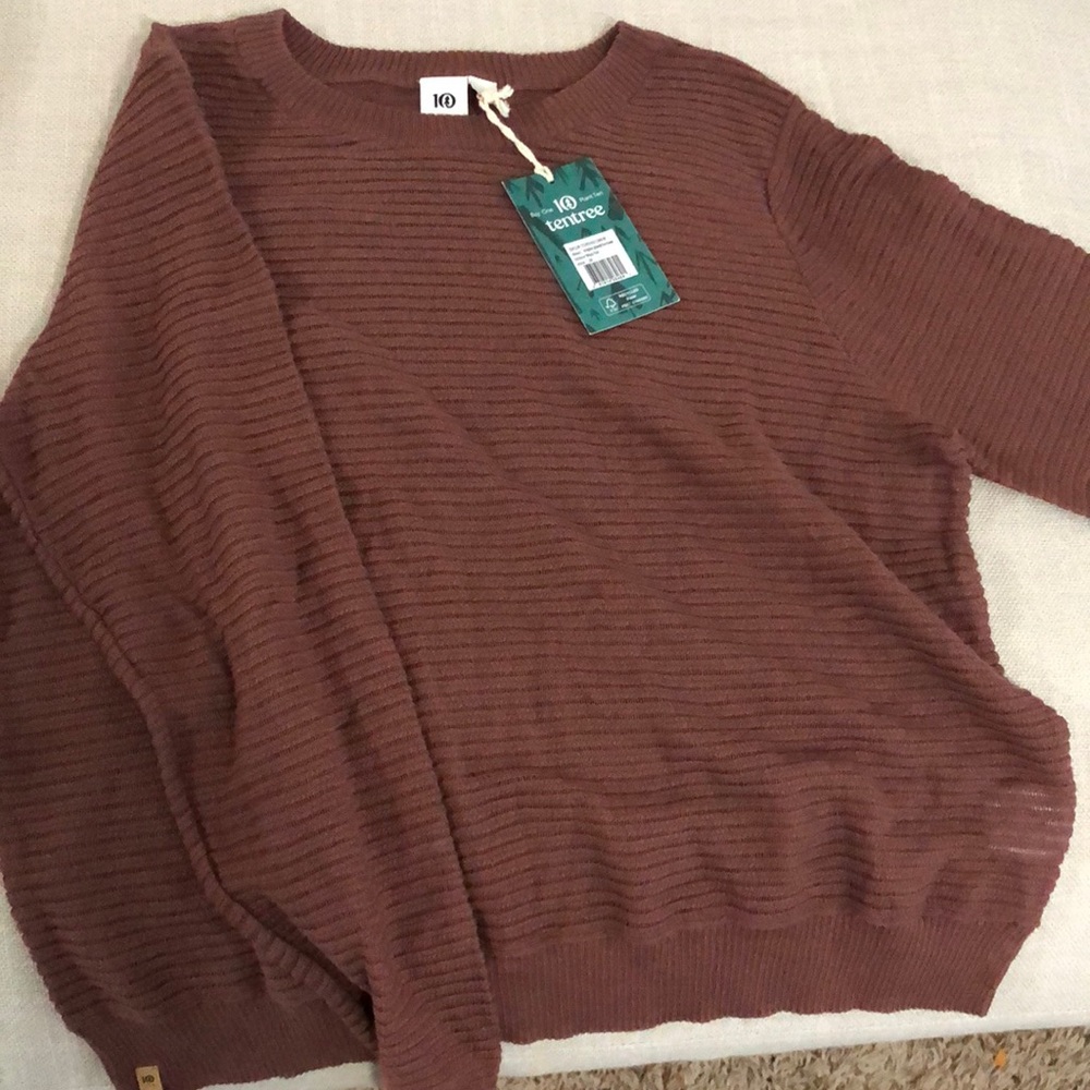 Medium ten tree sweater. New with tags